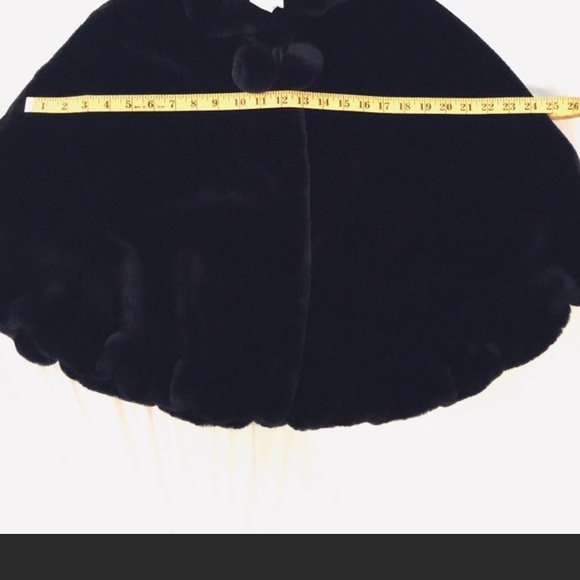 FAUX FUR BLACK CAPE - Picture 3 of 14